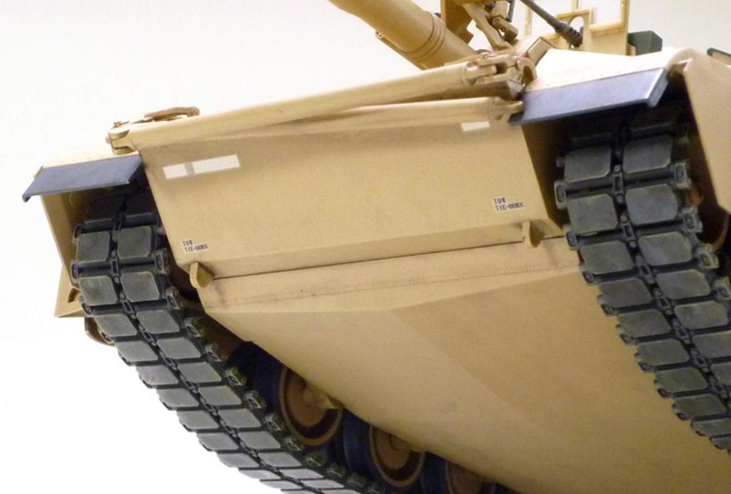 Tamiya 135 Военная миниатюрная серия №326 Армия США M1A2 SEP Abrams TUSKIII Пластиковая модель 35326