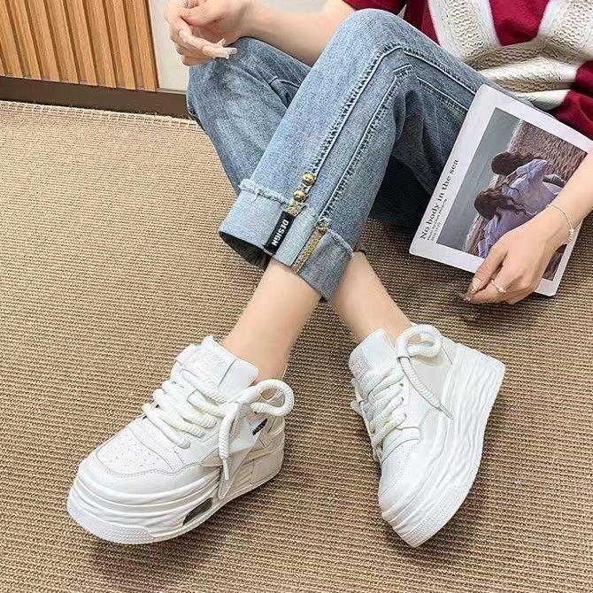 Spring Summer Women Star Dopamine Bread Shoes 2025 New Thick Bottom Heightening Board Shoes
