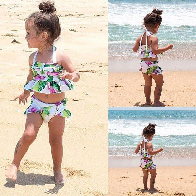 Charming 2pcs Girls Ruffle Floral Bikinis Set Featuring Adorable Flamingo Design