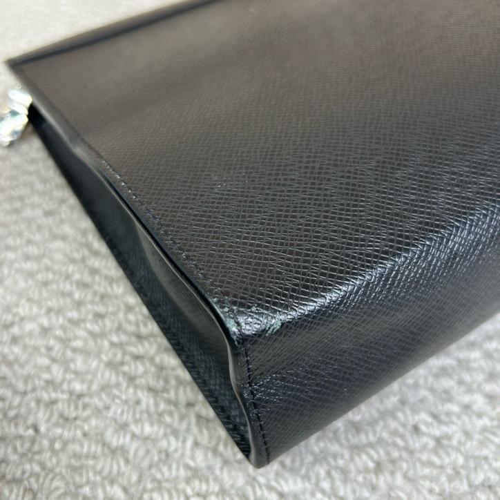 [Pre-Owned] Pochette Voyage Multifunctional Handbag - Very Good #1OYP7VR