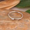 Современное минималистичное серебряное кольцо-шарик, Тонкое кольцо из стерлингового серебра, Элегантное штабелируемое кольцо для женщин.