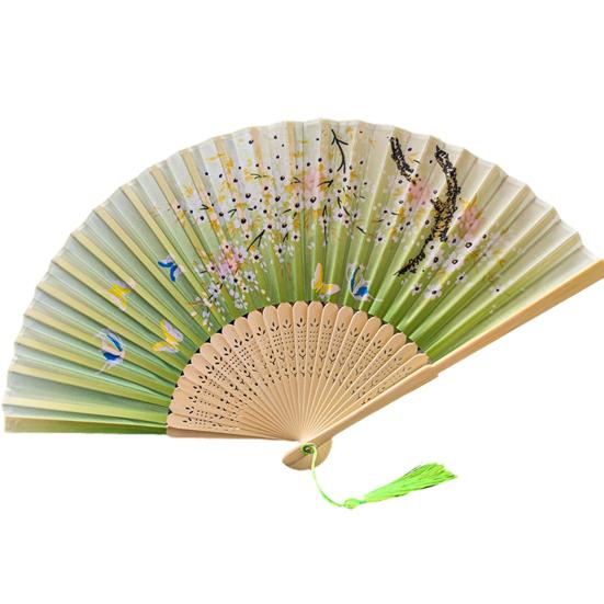 Шелковый складной веер в китайском стиле с кисточками. Элегантное мастерство. Прочная и гибкая бамбуковая кость.