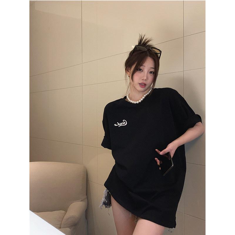 Women's Plus Size Rose Red Loose Cotton T-Shirt - Short Sleeve, Medium-Long, Casual Fit, Coverage for Comfort