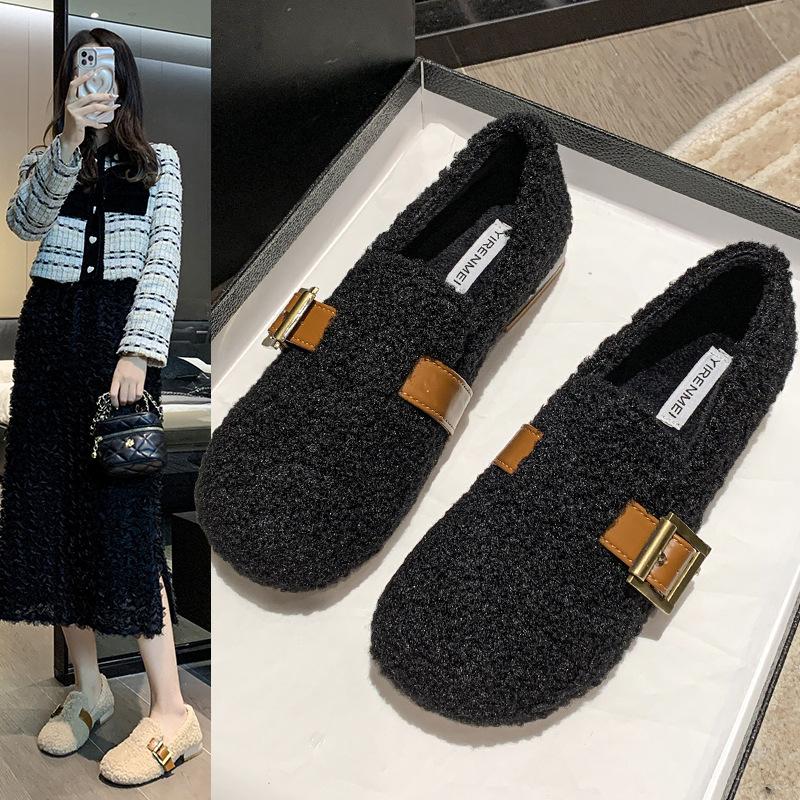 Обувь Mao Mao женская зимняя 2025 новая верхняя одежда из бархата, овечьей шерсти, пряжка на толстом каблуке, одна педаль, ленивые туфли для женщин