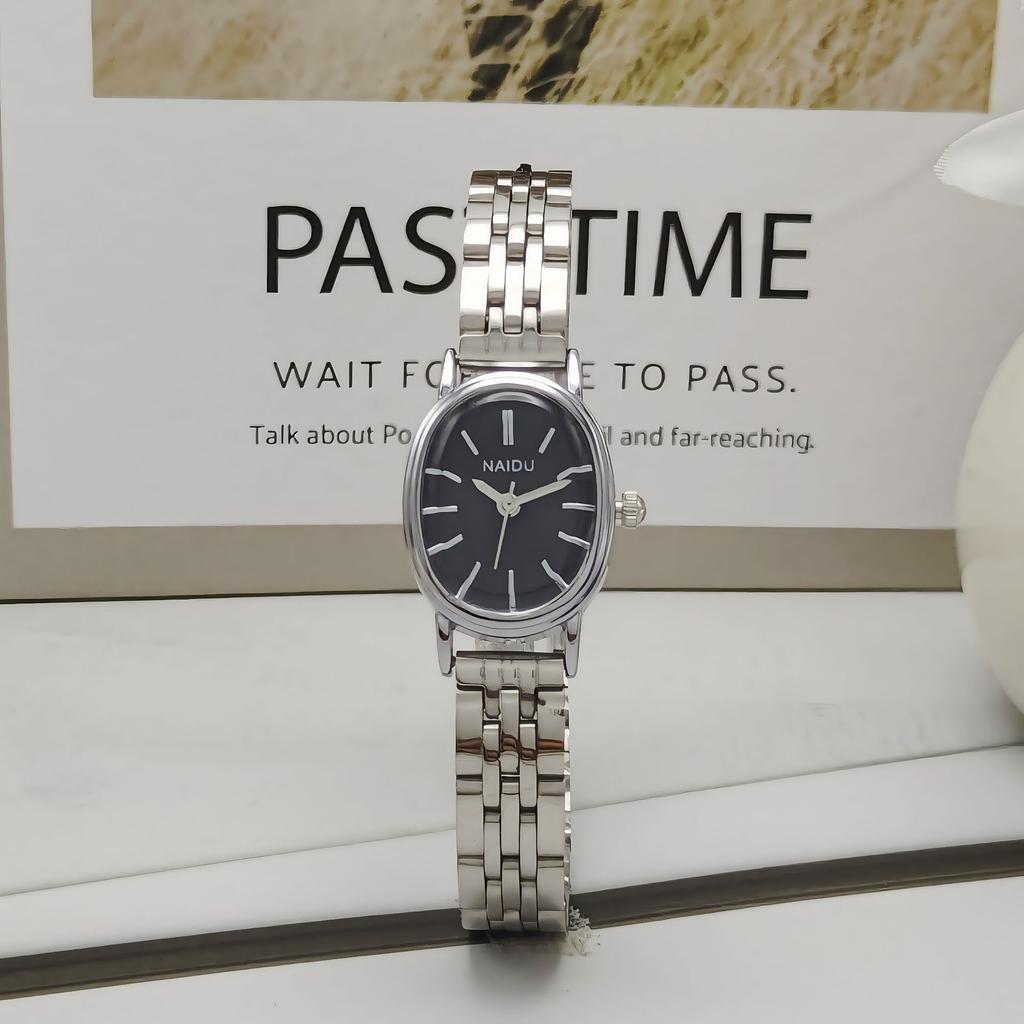 Винтажный стиль Мода Овальный циферблат Кварцевые часы Стальной ремешок Стрелочные Цифровые Наручные часы Женские Часы