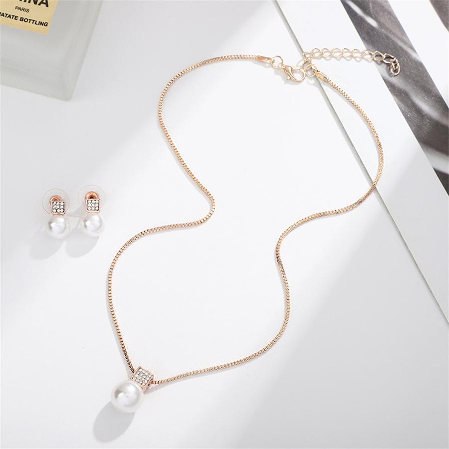 Комплект украшений с подвеской в форме квадратного жемчуга и бриллиантами в европейском и американском стиле: Ожерелье и серьги для невест