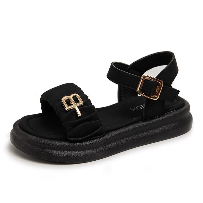 Плиссированные сандалии для девочек, мягкая подошва, сандалии для маленьких принцесс, модная детская летняя пляжная обувь, однотонные простые 2024 г., новинка