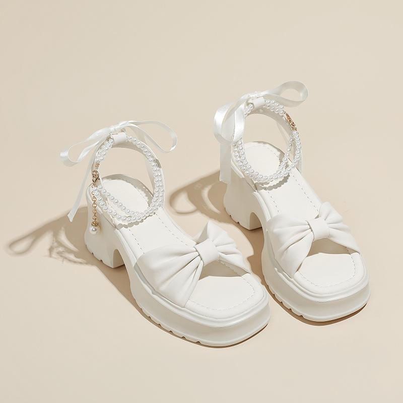 Лето не устало от нежных ножек, фея, ветер, жемчужный бант, толстый каблук, платформа, сандалии, женское ощущение наступания на дерьмо усиливается, римские туфли