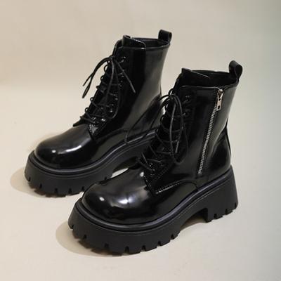 Британские лакированные кожаные мотоциклетные ботинки на платформе для женщин, дизайнерская мягкая подошва, женская обувь, модные ботильоны для женщин