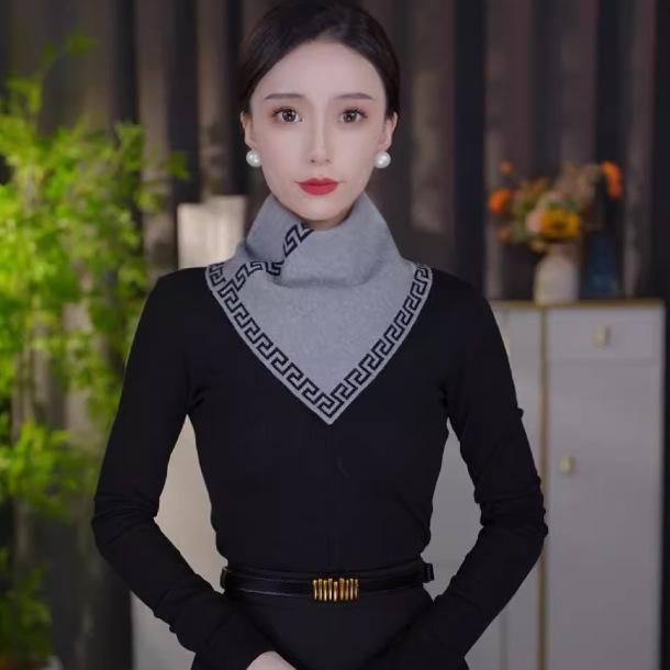 2025 Women's Versatile Silk Triangle Scarf: Warm Double-Sided Snood & Neck Warmer for Autumn/Winter