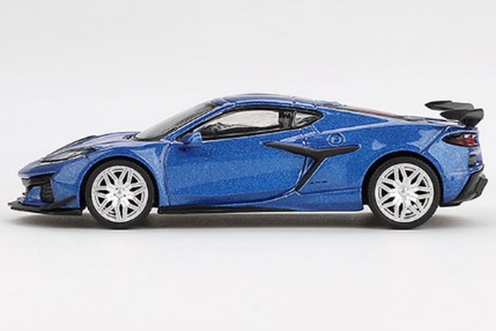 MINI GT 1/64 Scale Scale Model of the 2023 Chevrolet Corvette Z06 in Elkhart Lake Blue Metallic (Left-Hand Drive), Finished Model, MGT00892-L