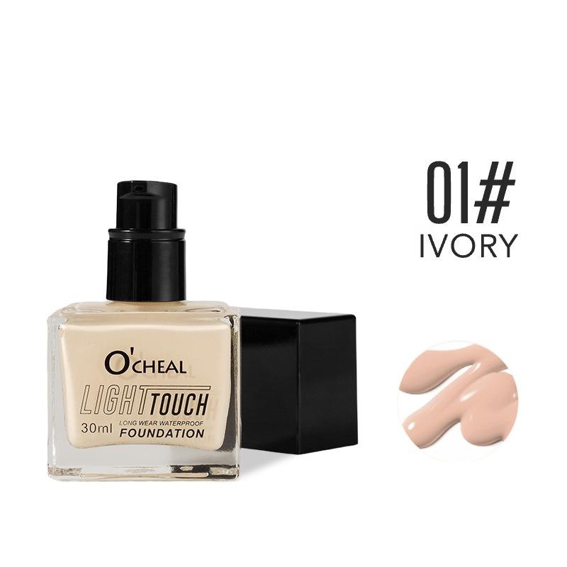 The small square bottle warm change foundation liquid moisturizing concealer is long-lasting, adheres well and does not easily smudge
