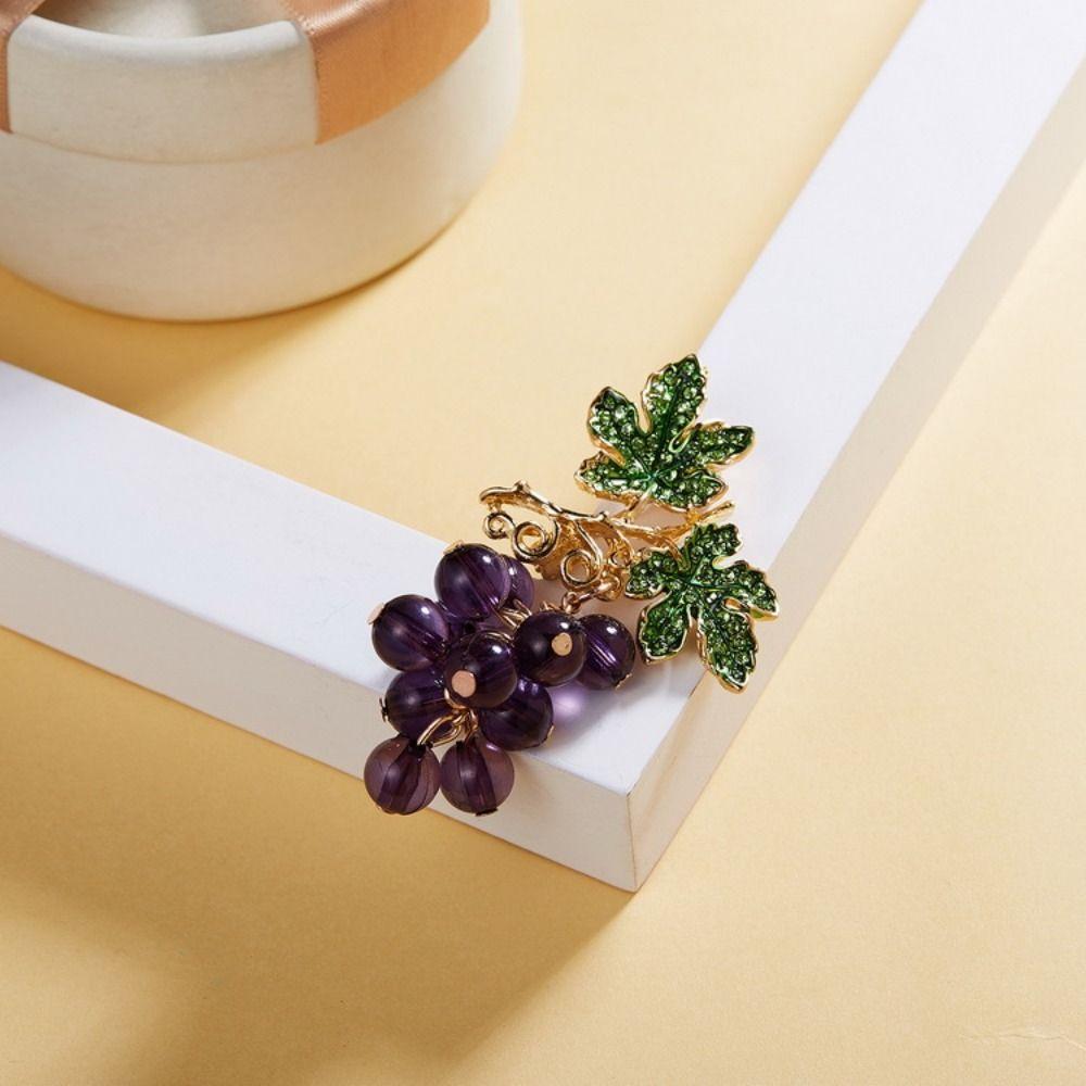 Handmade Exquisite Enamel Badge Vintage Corsage Plant Corsage Fashion Fruit Peach Brooch Party