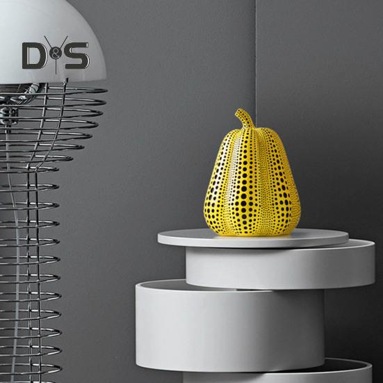 Yellow Polka Dot Pumpkin Statue Mini Pumpkin Resin Sculpture Dotted Pumpkin Figurine Home Office Desktop Decoration Ornament