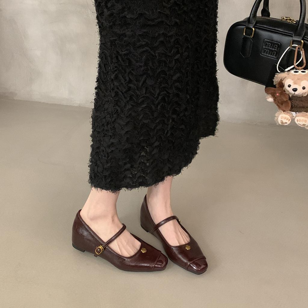 Внутренняя высота увеличивается черные туфли Мэри Джейн женские туфли 2025 новые весна и осень неглубокий рот слово с темпераментом универсальные одинарные туфли