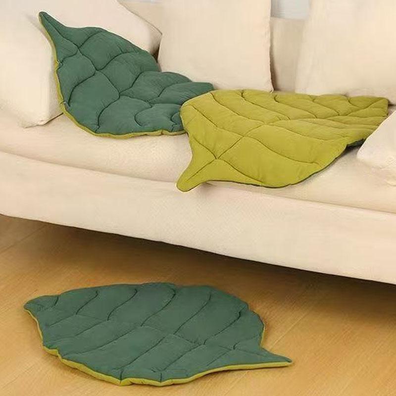 Cat Bed Mats Soft Cotton Leaf Shaped Kitten Cat Puppy Dog Bed Mat Sleep Blanket Home Pets Double Sided Pad Floor Rugs Washable