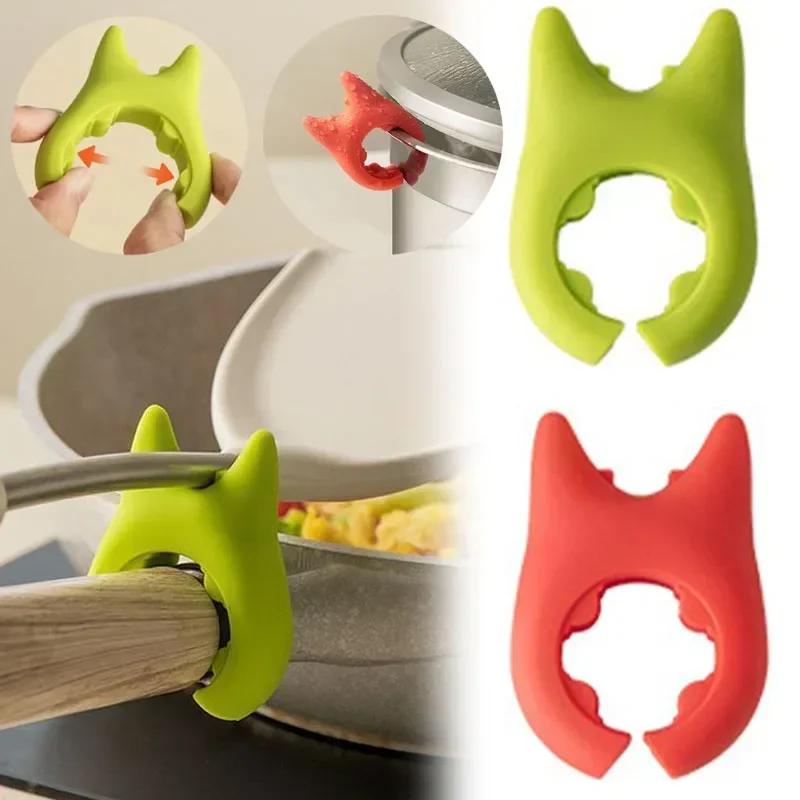 Little Demon Devil Pot Shovel Resting Rack Stir Anti Scalding Overflow Creative Integrated No-Nails Kitchen Gadgets Spoon Holder