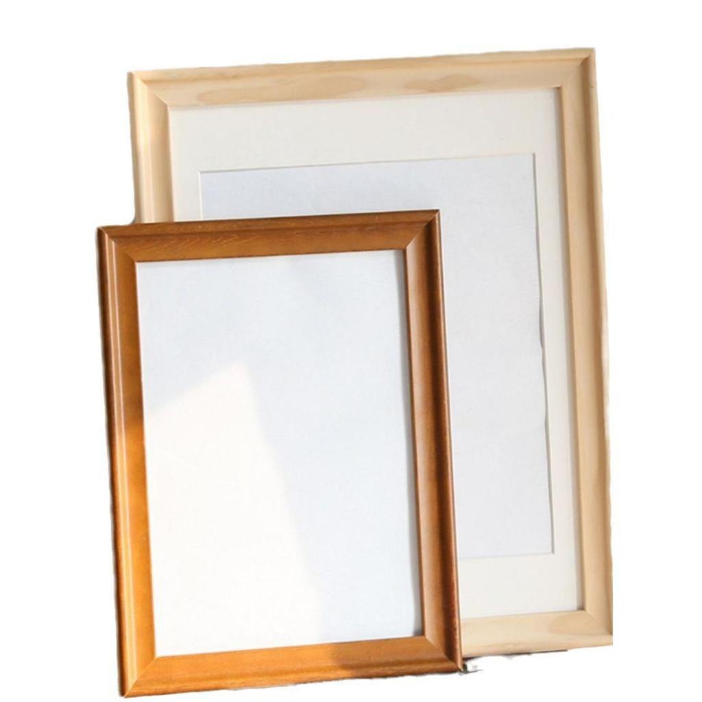 Белая картонная фоторамка с перфорированной бумагой