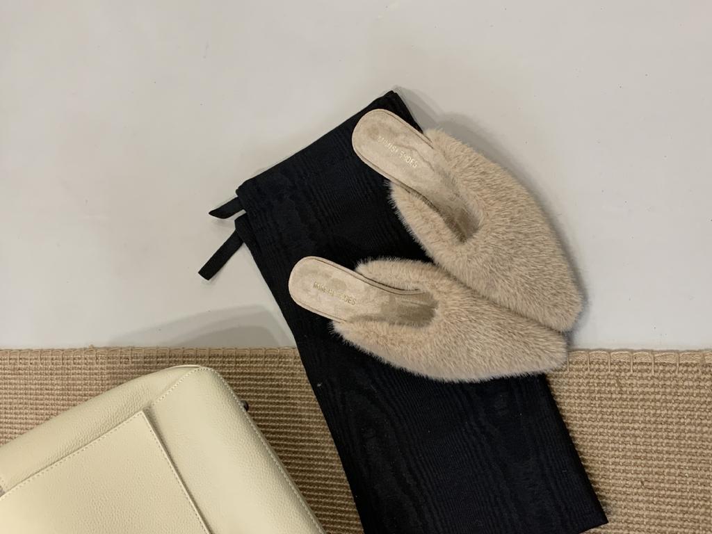 Дизайнерский нишевый темперамент острый носок Мао Мао полушлепки французские ретро туфли на высоком каблуке обувь Мао Мао 2025 осень и зима женские шлепанцы