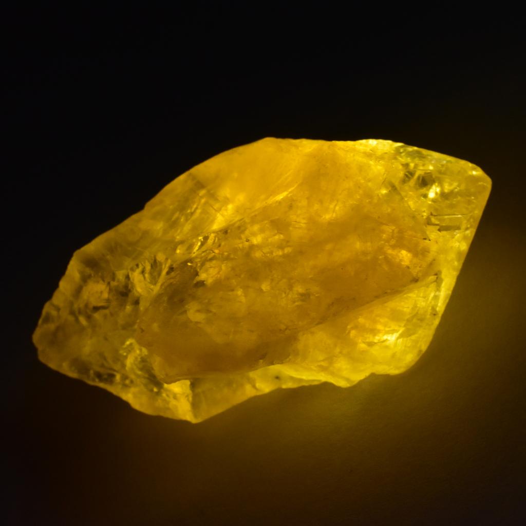 140.20 Ct Natural Yellow Sapphire Huge Size Uncut Rough Loose Gemstone