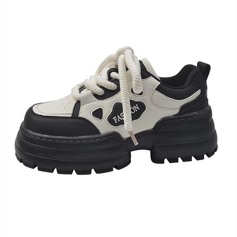 Оригинальные нишевые туфли на толстой подошве, женская весна 2025, новые универсальные маленькие белые туфли, корейские повседневные спортивные туфли для пап