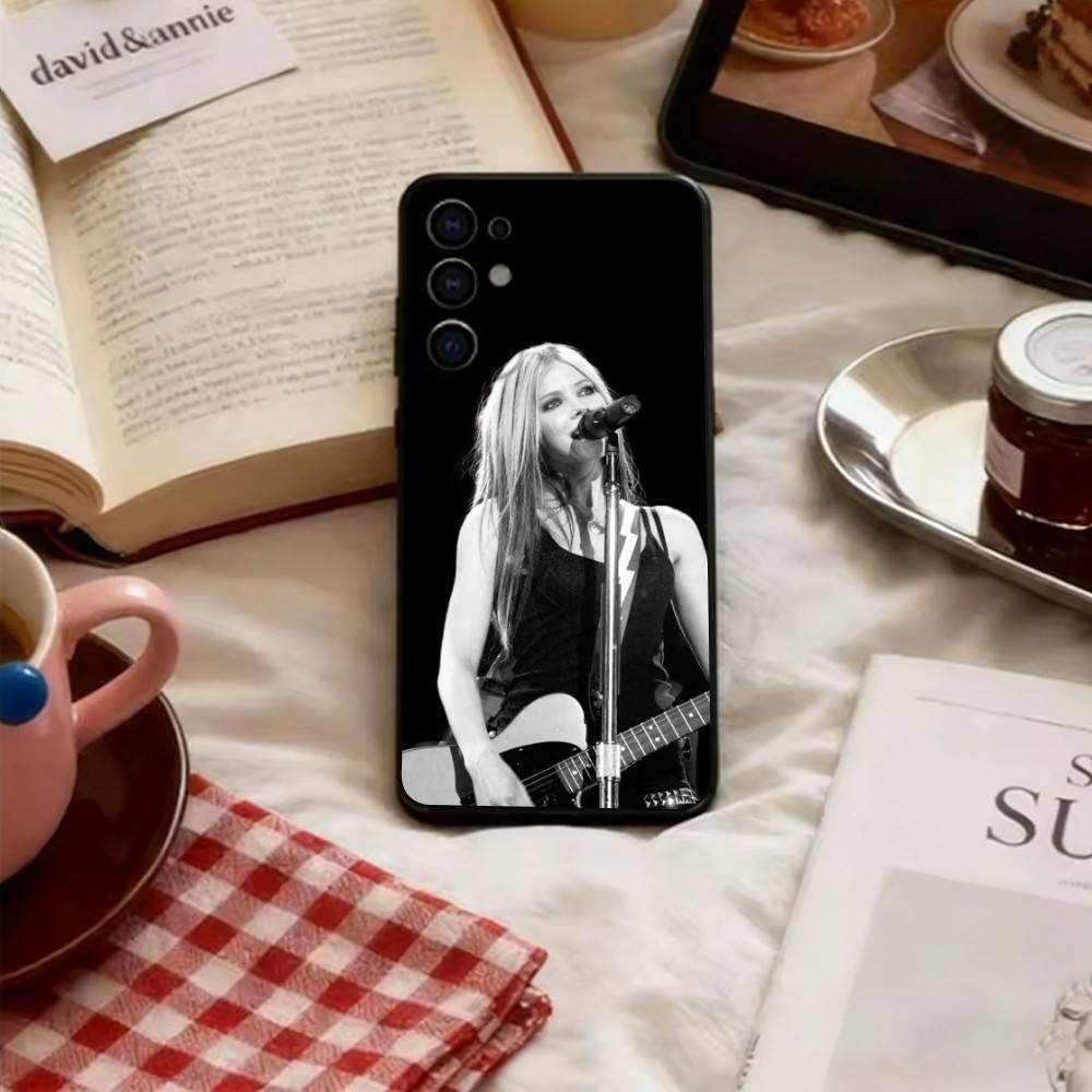 Чехол для телефона Avril Ramona Lavigne для Samsung S25, S24, S21, S22, S23, S30, Ultra, S20, Plus, Fe, Мягкий силиконовый черный чехол