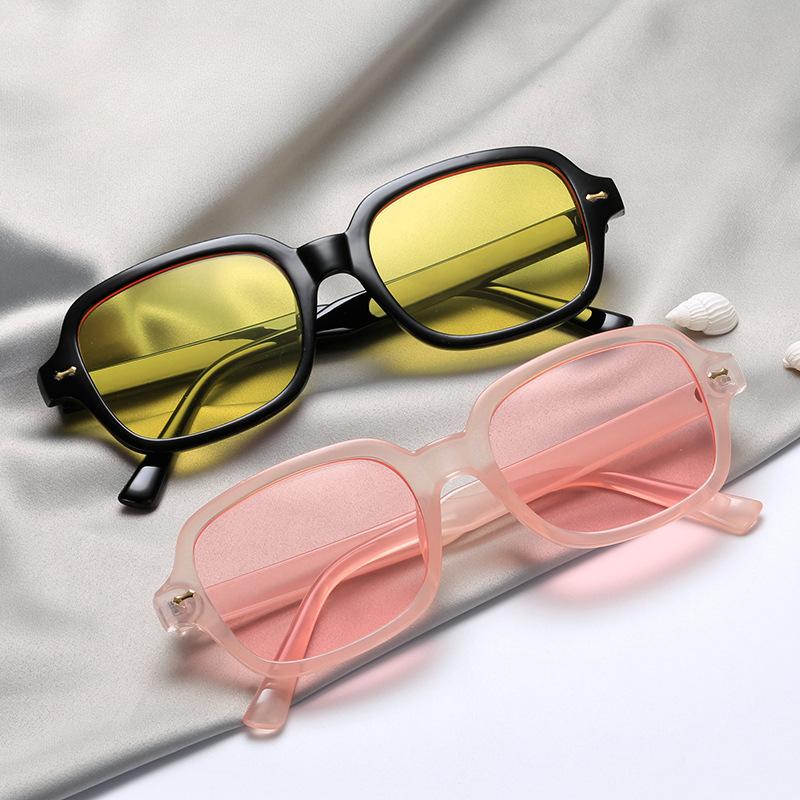Vintage Square Sunglasses Women Fashion Small Frame Yellow Black Sun Glasses Male Female Retro Rivet Morror