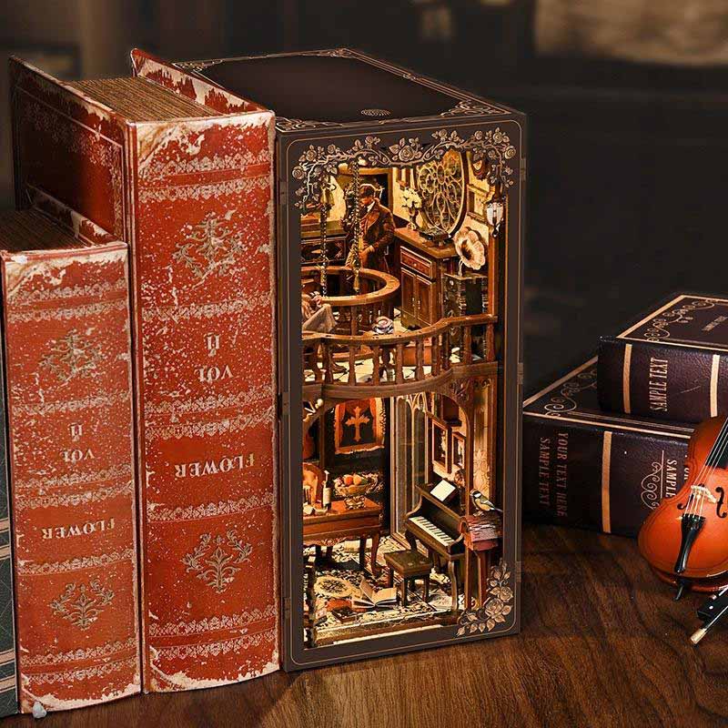 Book Nook Miniature House - Crime Puzzles*