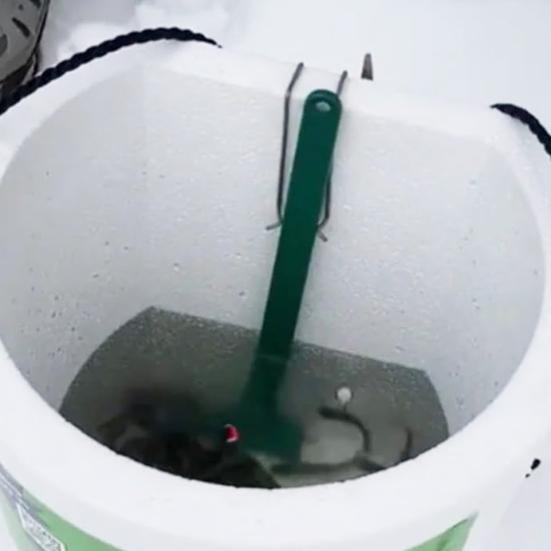 1/2 шт. Интеллектуальная ловушка для живой наживки Зимняя подледная рыбалка Освобождающий руки держатель для живой приманки Инструмент для ловли Рыболовные аксессуары для рыболовов