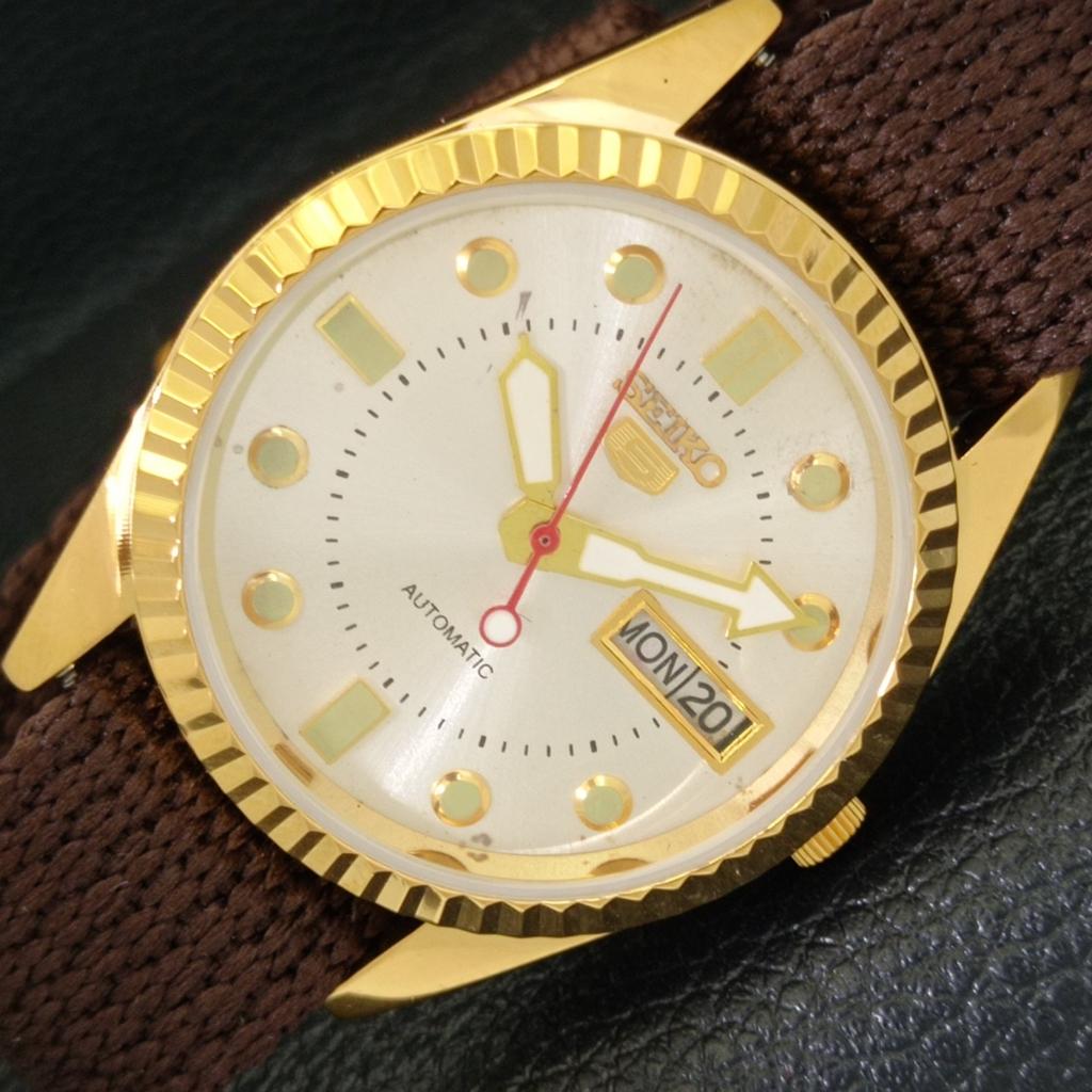 ВОССТАНОВЛЕННЫЕ ВИНТАЖНЫЕ АВТОМАТИЧЕСКИЕ МУЖСКИЕ ЧАСЫ SEIKO 5 JAPAN СЕРЕБРЯНЫЙ ЦИФЕРБЛАТ a434412-2