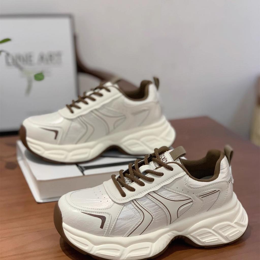 European Dad Shoes Women's Super Fire 2025 Spring and Autumn New Popular Thick-soled Heightening Running Light Sports and Leisure Shoes