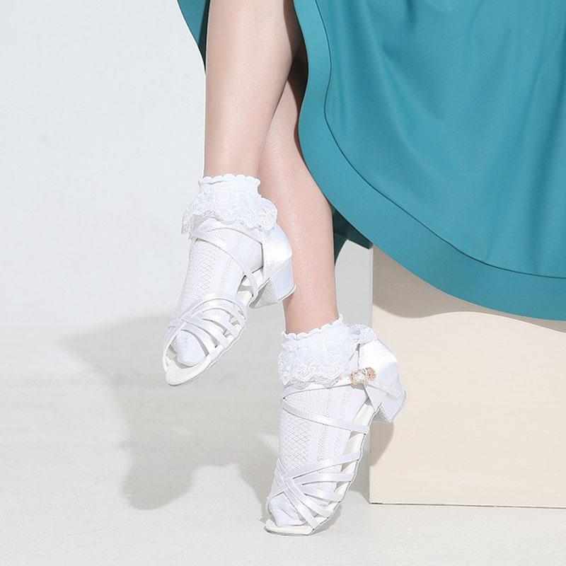 Танцевальная обувь для детей, белая, латиноамериканская, для девочек, с мягкой подошвой, средним каблуком, обувь для танцев, для тестов, соревнований, выступлений, для начинающих