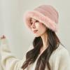 Женская зимняя плюшевая панама с ушами - элегантная однотонная кепка-рыбак для тепла и стиля