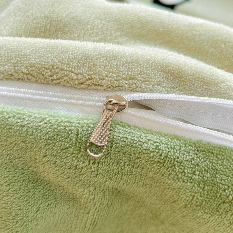 Зимнее полотенце с вышивкой, молочный бархат, комплект из четырех предметов, утолщенное теплое постельное белье с героями мультфильмов, коралловое фланелевое пододеяльник