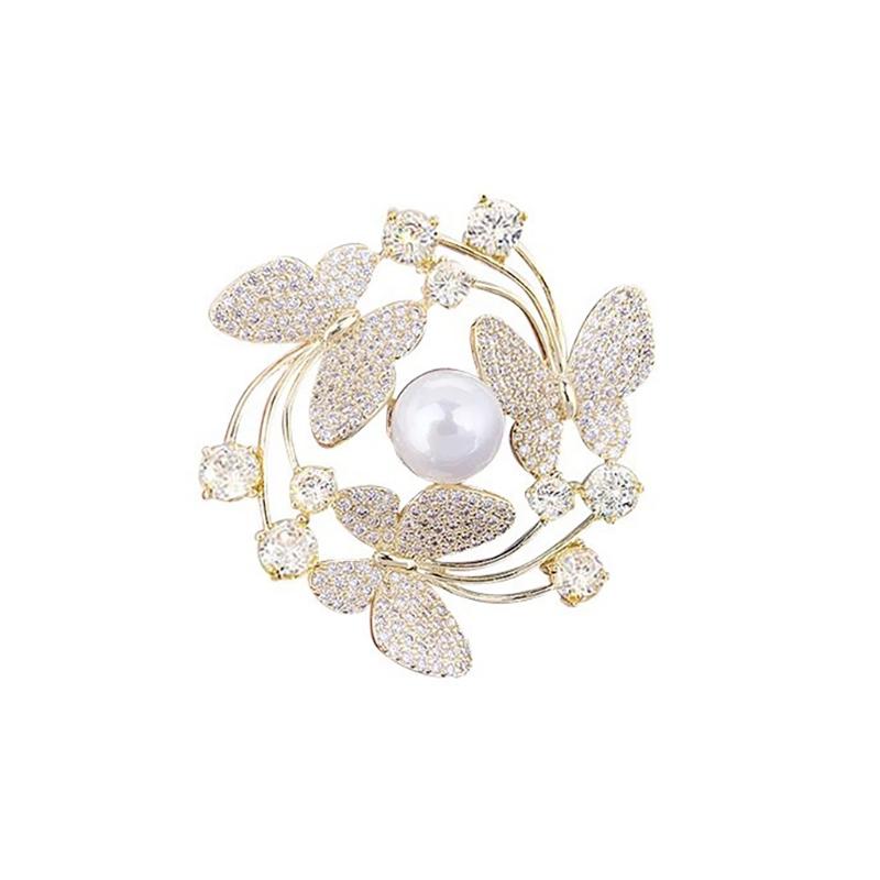 Elegant Wreath Flying Butterfly Brooches for Women Pearl Pins Female Coat Corsage Trendy Brooch Party Wedding Gift