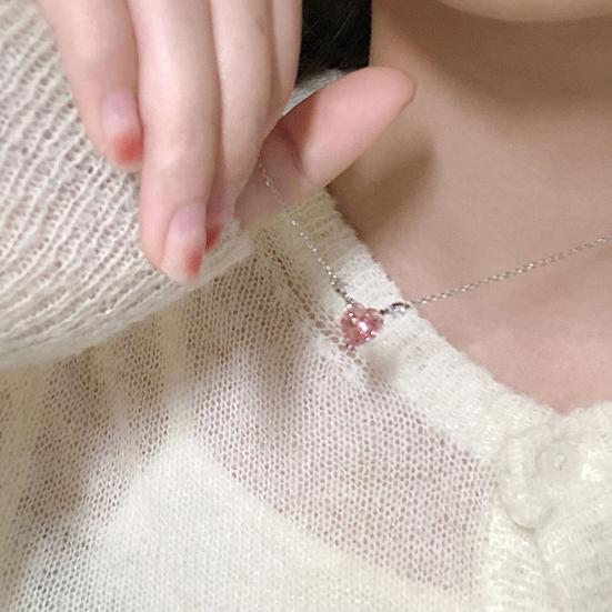 Women Necklace Elegant Temperament Hypoallergenic Gift Fashion Jewelry Shiny Faux Crystal Heart Pendant Ladies Clavicle Necklace for Dating