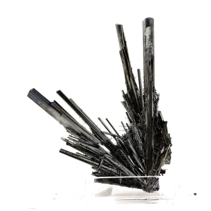 Stibnite 229.9 carats