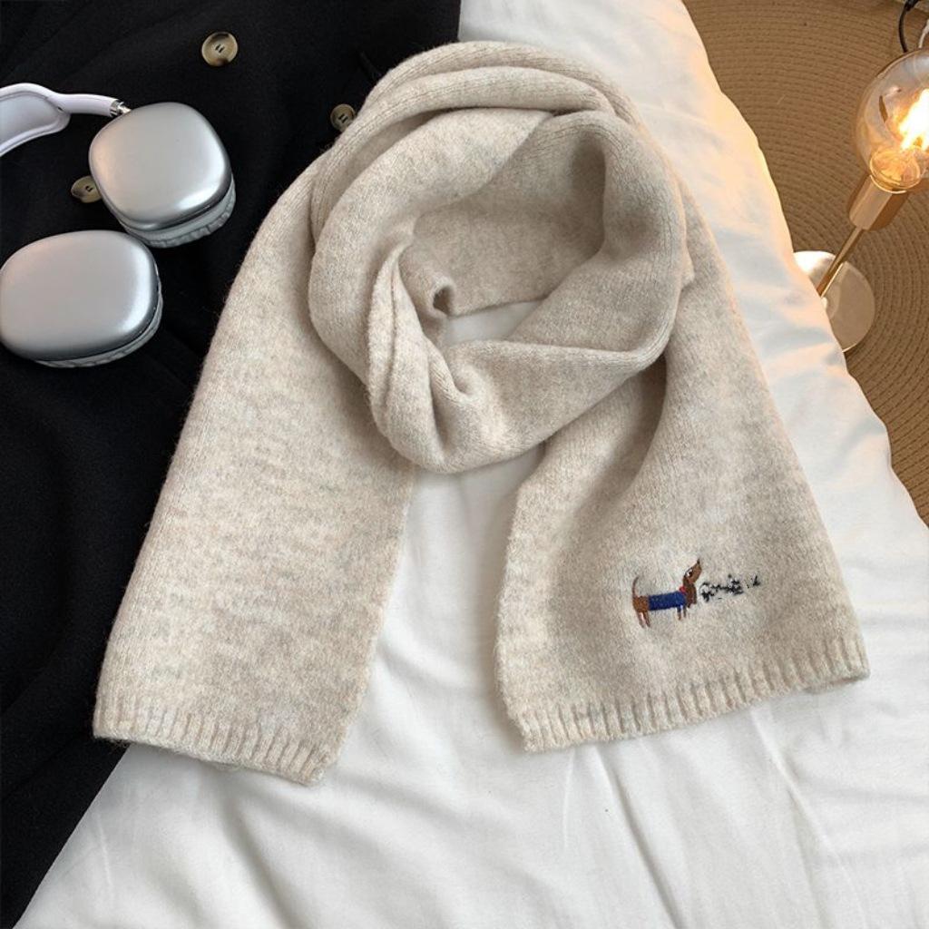 New puppy embroidered knitted scarf women's autumn and winter warm new versatile solid color student high-end scarf