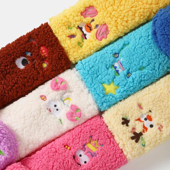 1 Pair Women Plush Fleece Socks Ultra Warm 3D Cartoon Embroidered Socks Elastic Fit Soft Thick Cozy Thermal Socks