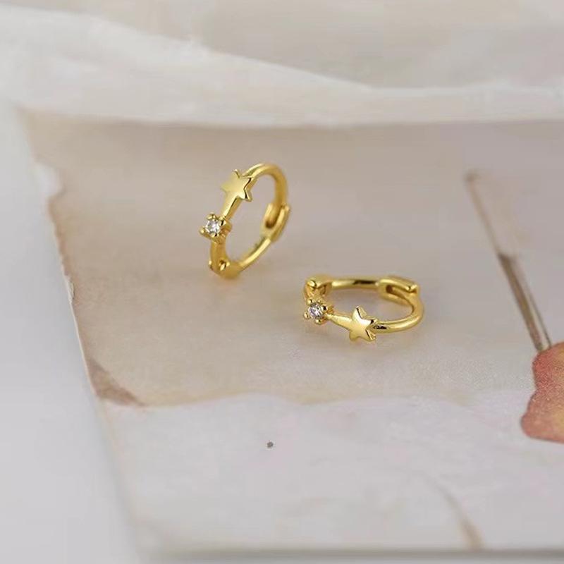 Маленькие серьги в форме звезды для женщин Новые серьги Женские серьги в стиле нишевого дизайна