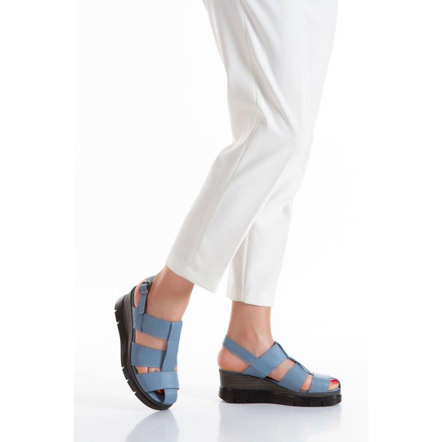 Женские повседневные босоножки на танкетке из натуральной кожи