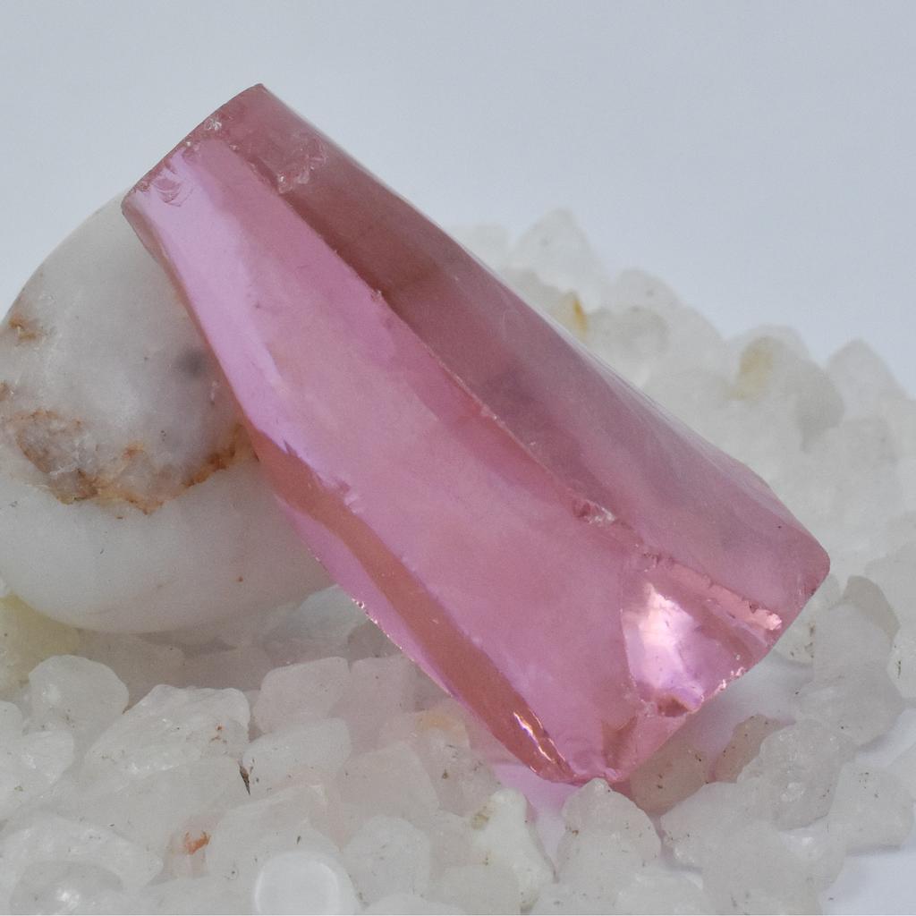 Natural 186.5 Ct Pink Sapphire Uncut Raw Rough Loose Gemstone