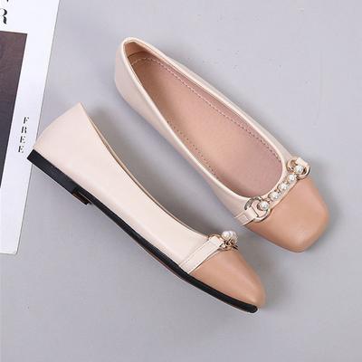 Модные туфли на плоской подошве, женские туфли, супер большой размер 44, туфли на плоской подошве с квадратным носком, весна-осень 2024, новые универсальные туфли светлого цвета для женщин, без застежек