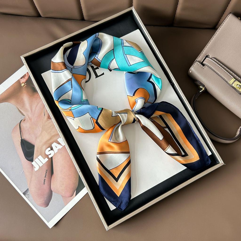 Шелковый шарф женский модный универсальный высокий смысл 70 квадратный шарф защита шеи шарф ретро шарф сумка