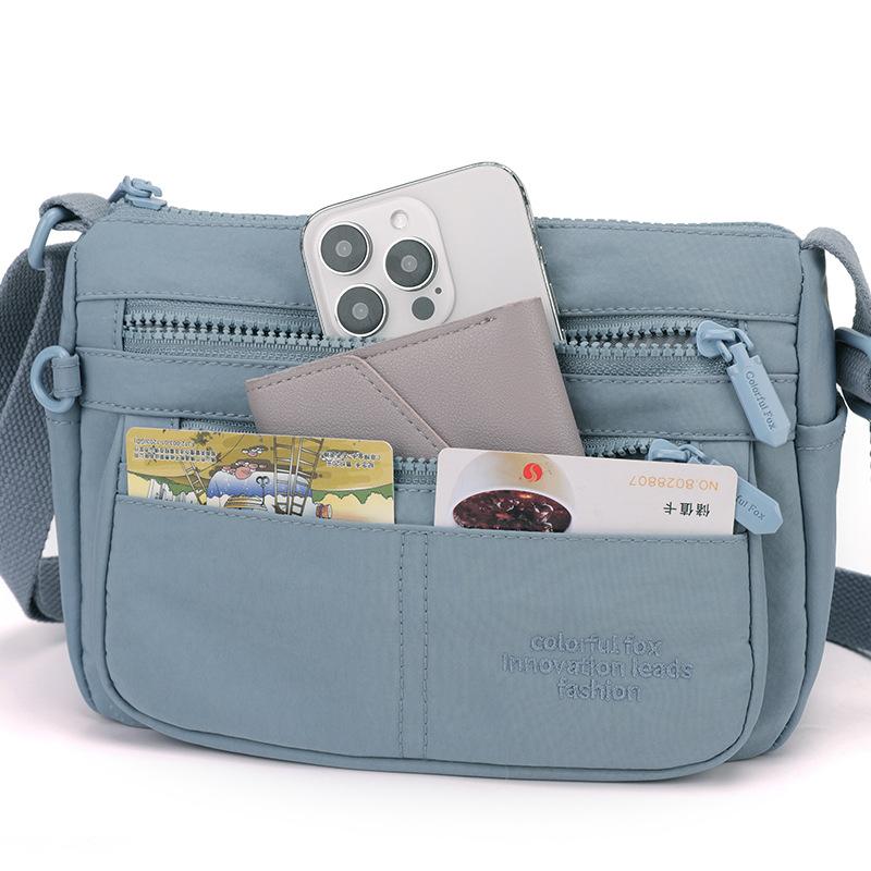 New 2025 Women's Versatile Nylon Shoulder Bag Simple Casual Commuter Light Messenger Bag