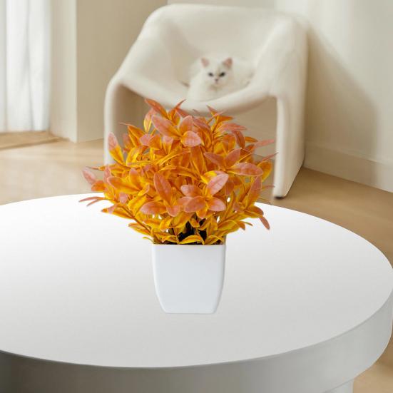 Привлекательные зеленые мини-орнаменты тонкой работы бонсай