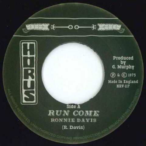 7-дюймовая пластинка RONNIE DAVIS - Run Come / African Rock (Horus Edit HRV117 Horus 1975 UK Регги, Ска и Даб