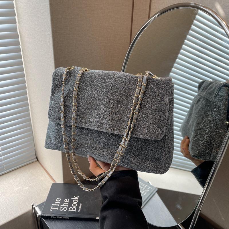 2024 Новая Мода для Городских Жителей Ретро Вельветовая Большая Вместимость Простая Сумка Через Плечо Кроссбоди на Цепочке Для Женщин Черного Цвета