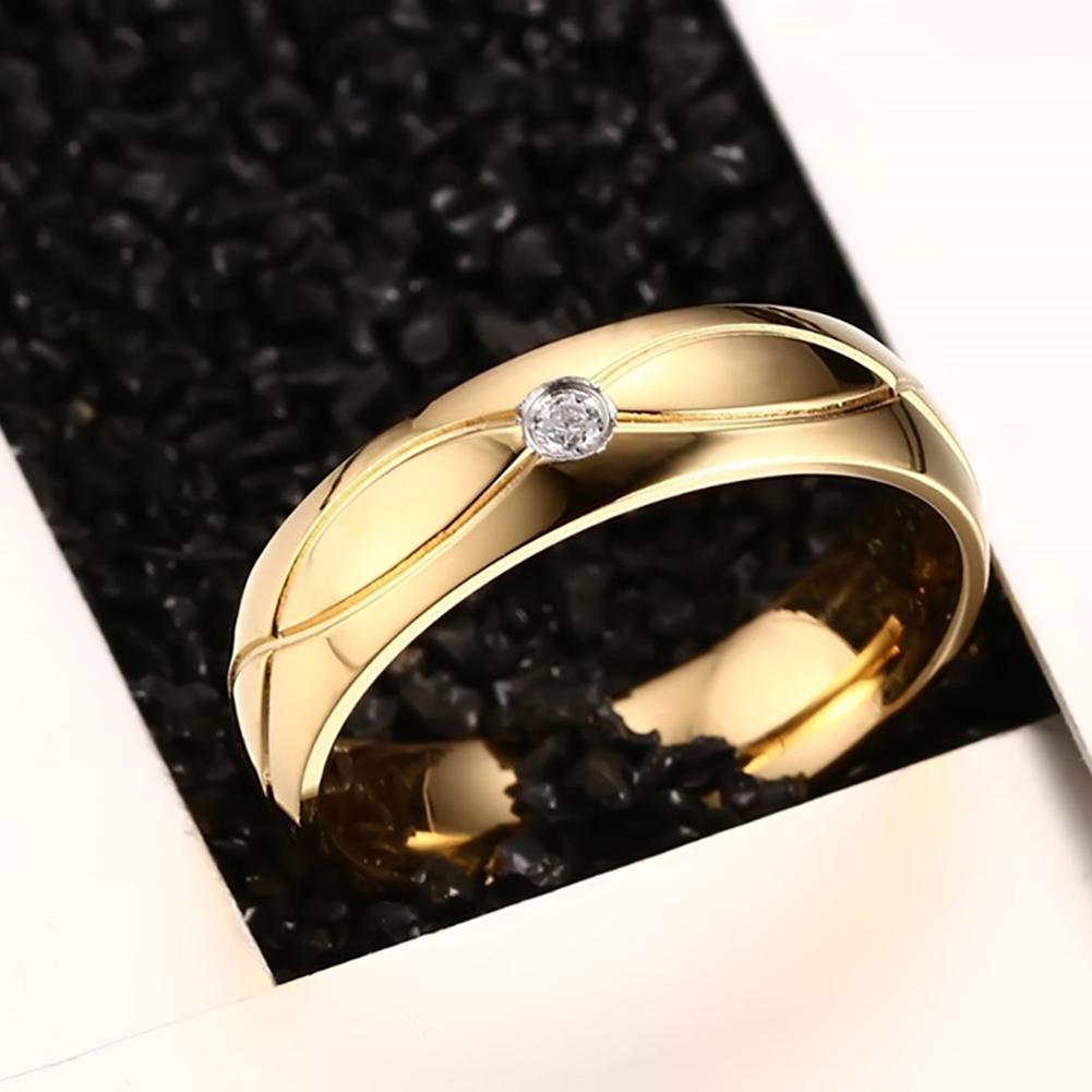 Парные кольца из нержавеющей стали золотистого оттенка со стразами и гравированными линиями для свадеб и помолвок