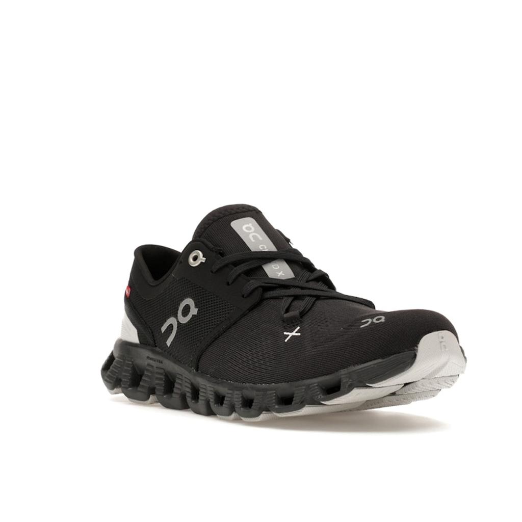 ON Cloud X 3 Black Women Sneakers 60.98696